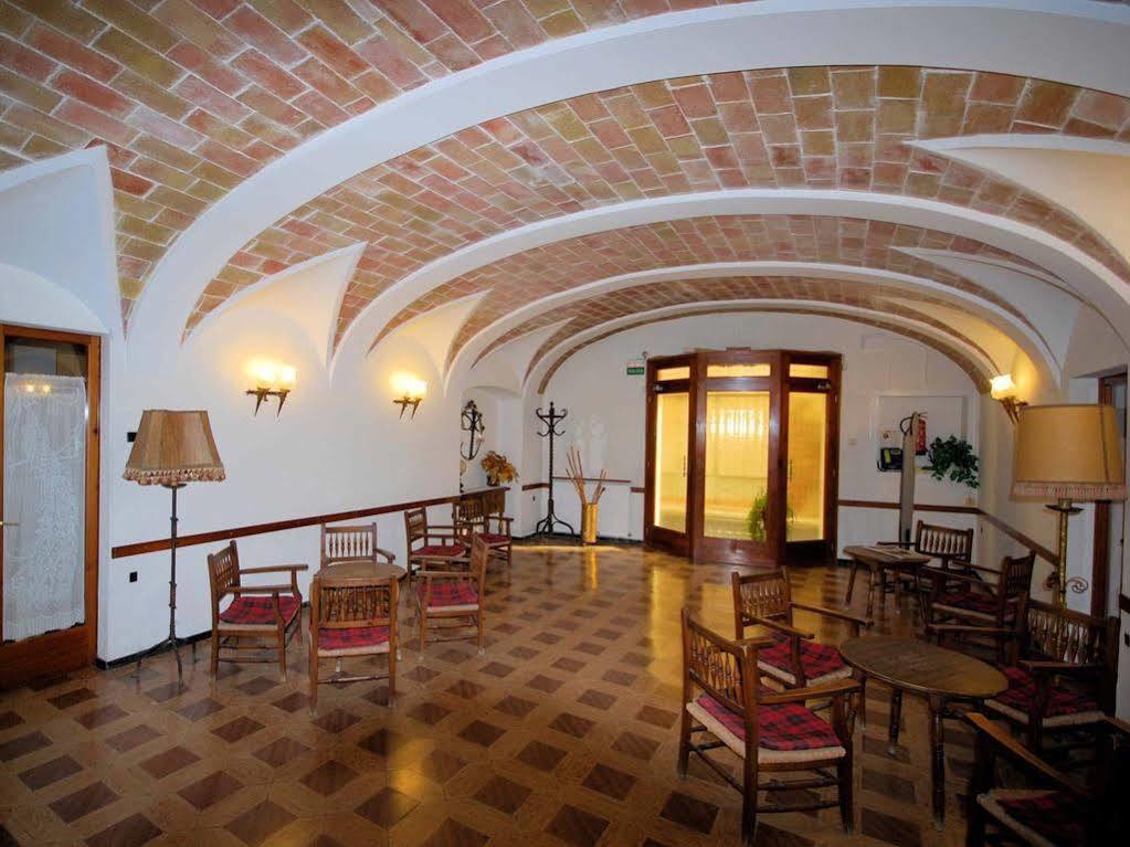 Hostal Fabrellas Кальдес-де-Малавелья Екстер'єр фото